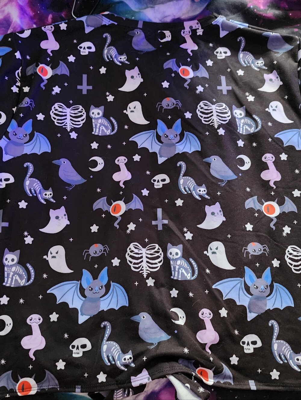 Hauntingly Cute Tie Front Tee - Picture 3 of 6